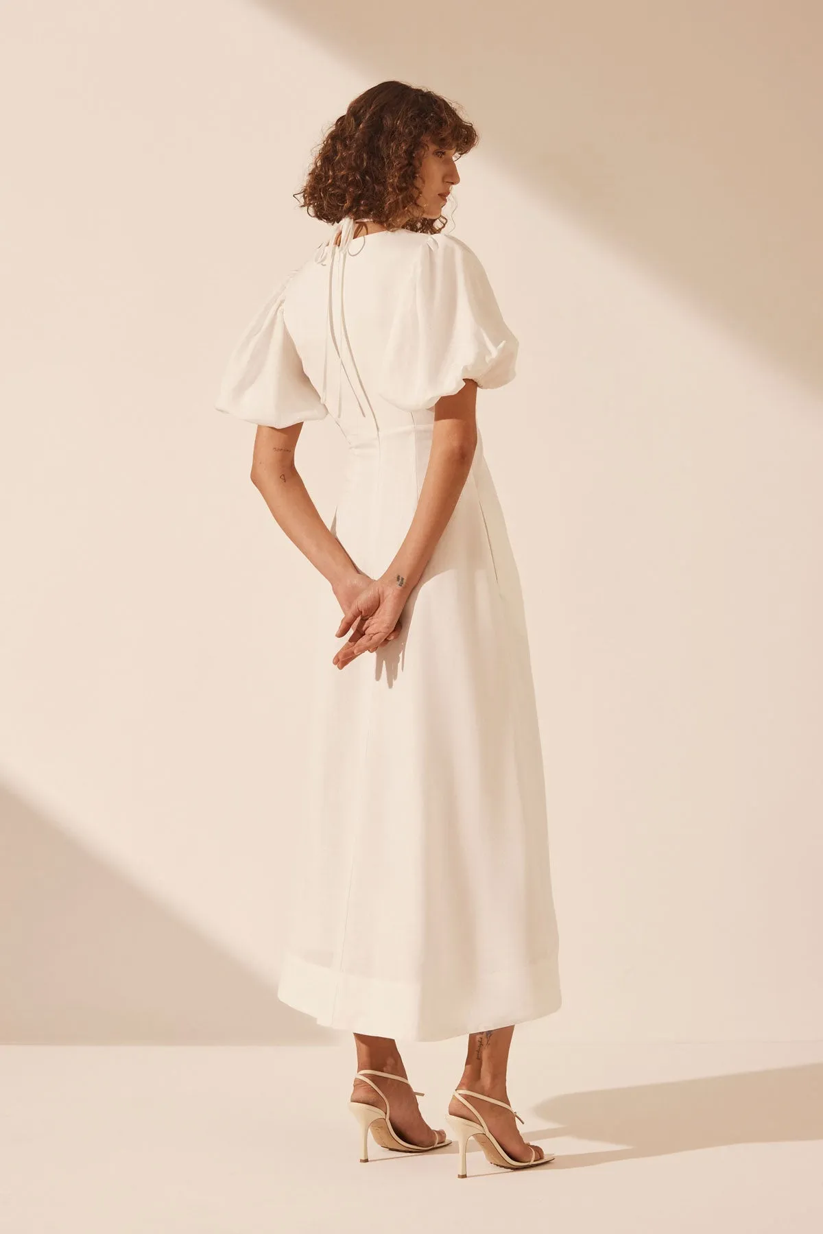 BLANC LINEN RUCHED KEYHOLE MIDI DRESS