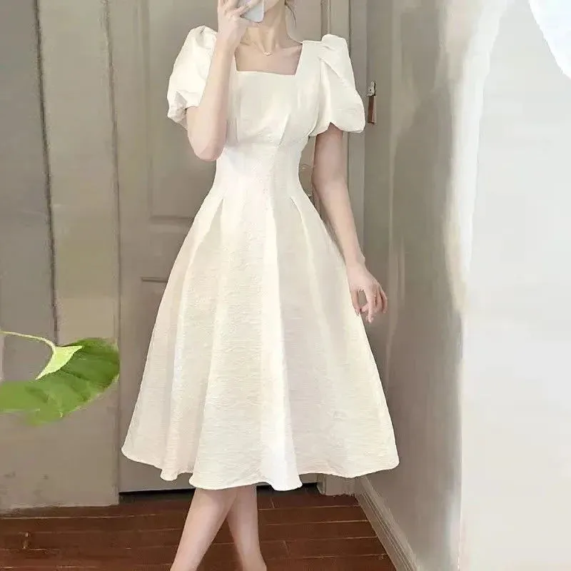 Cute And Elegant Dress With Short Puffed Sleeves