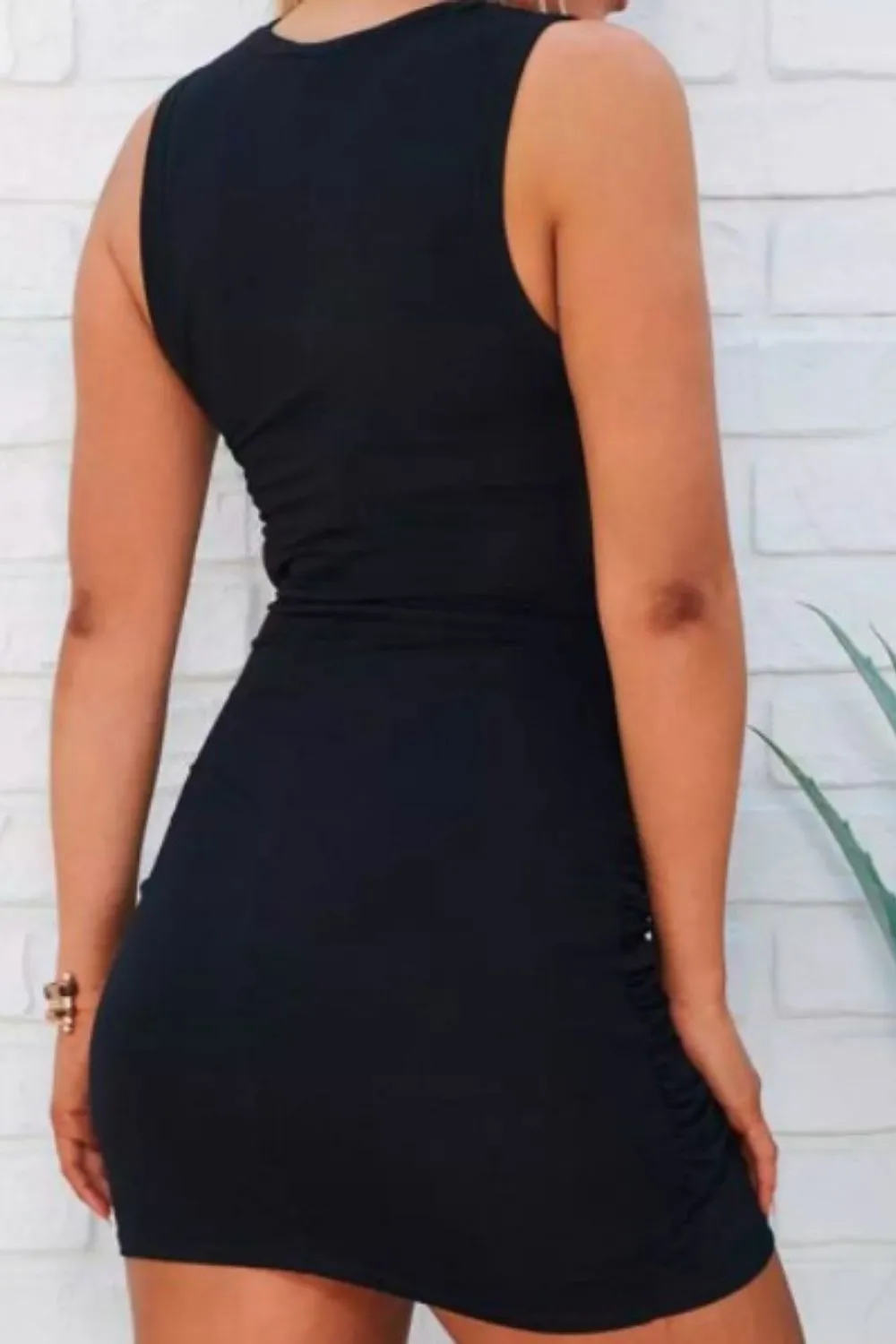 Hollow Out Twist Bodycon 
Dress In Black