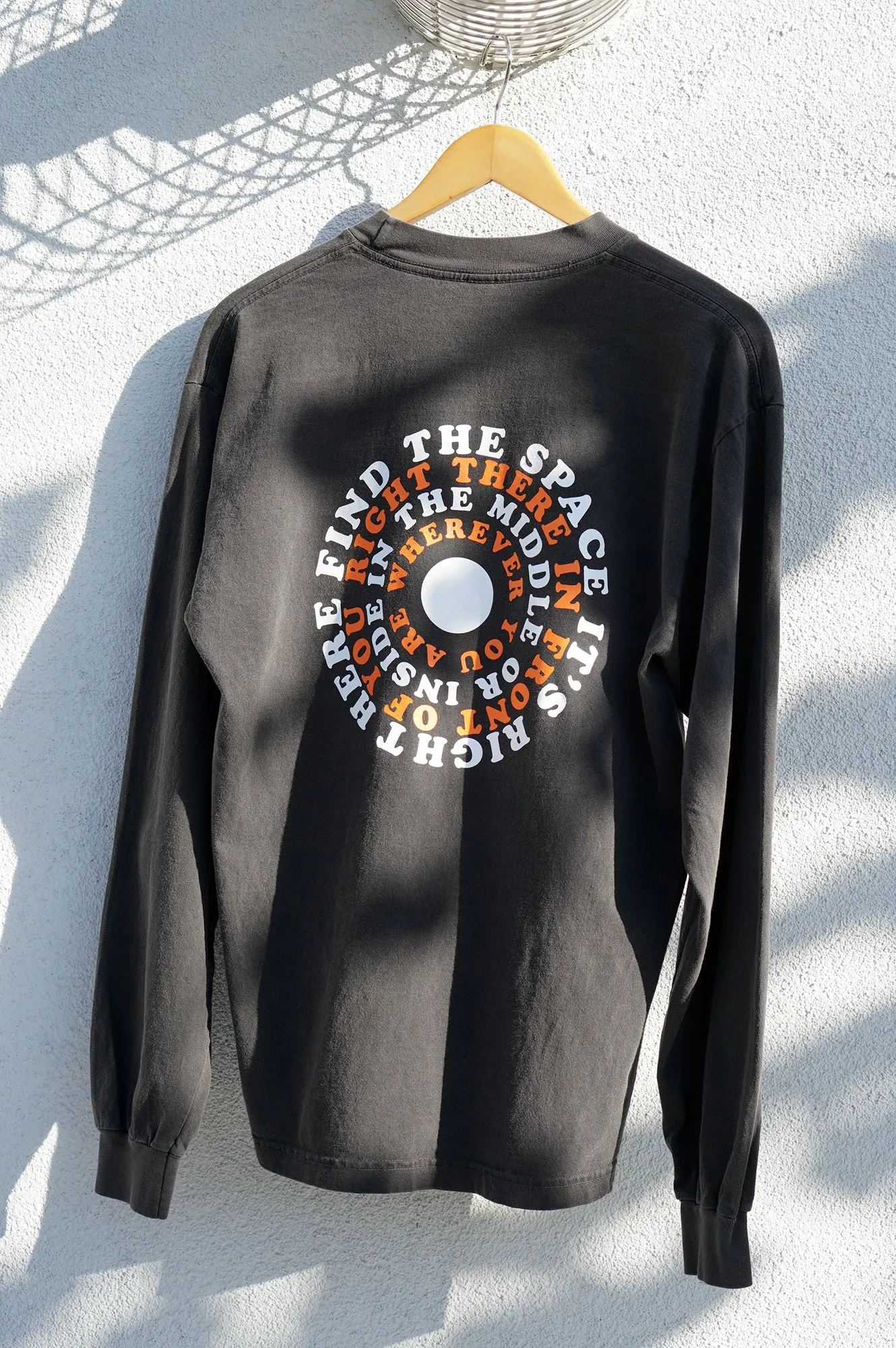 MIDFLD Right Here Long Sleeve Crewneck T-Shirt - Vintage Black