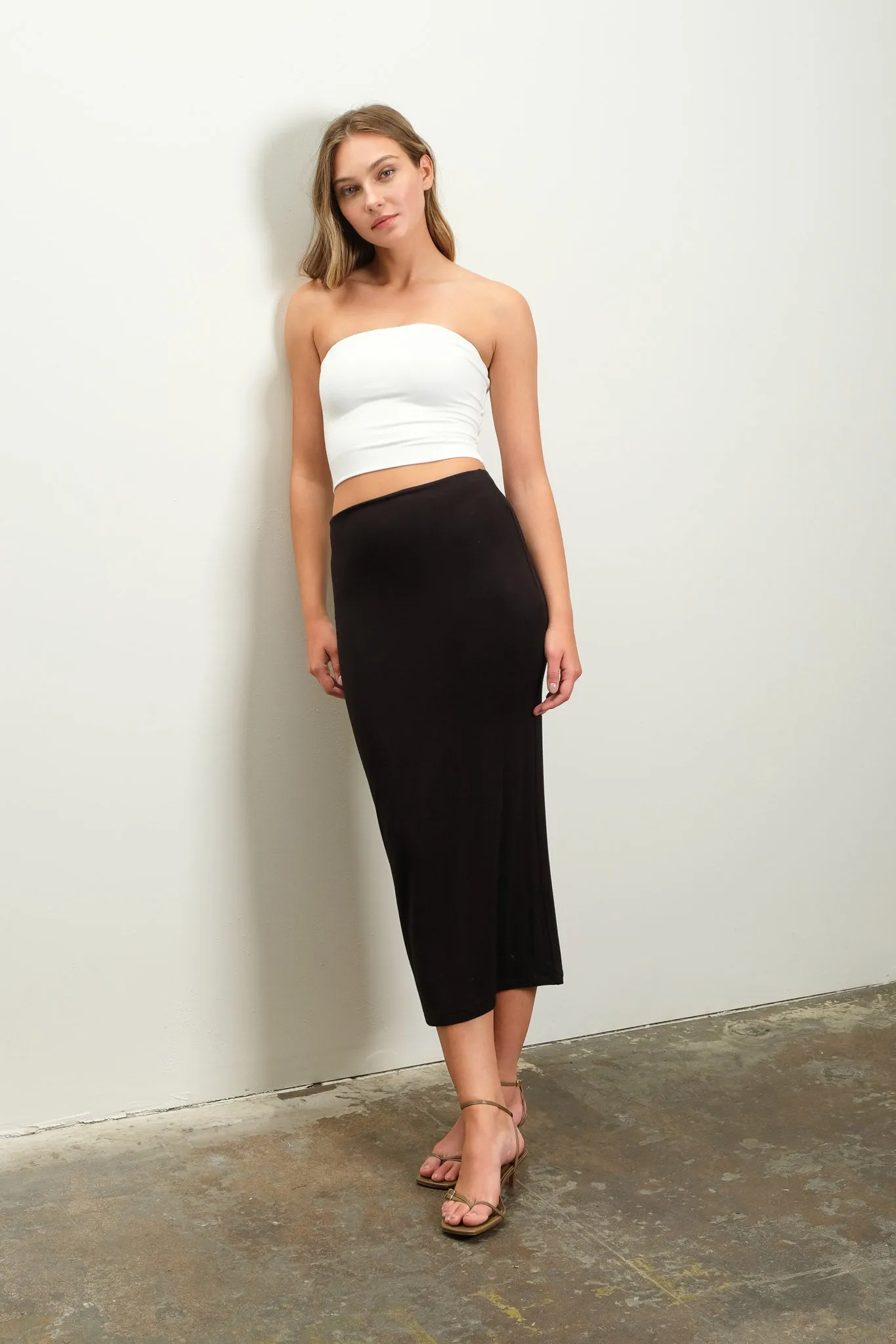 SEAMLESS KNIT MIDI SKIRT