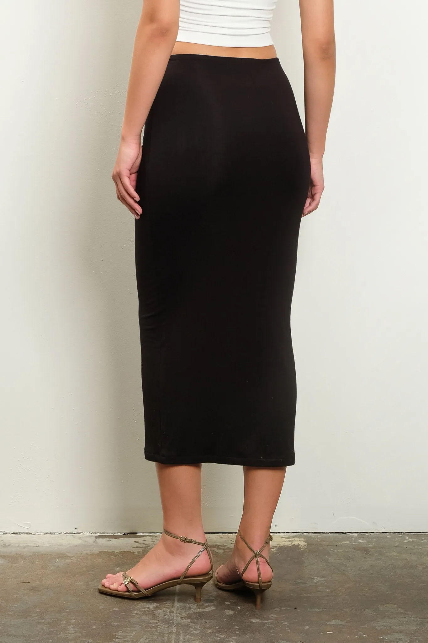 SEAMLESS KNIT MIDI SKIRT