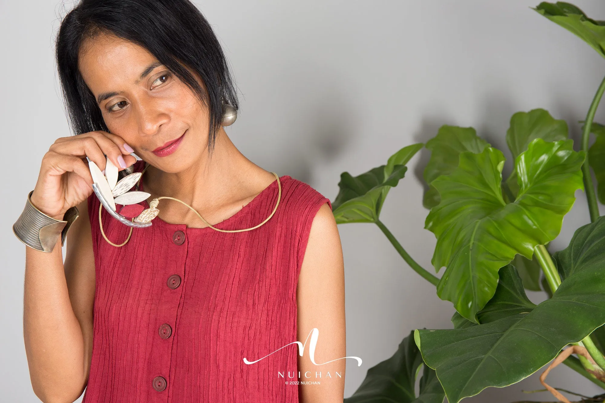 Sleeveless red cotton dress