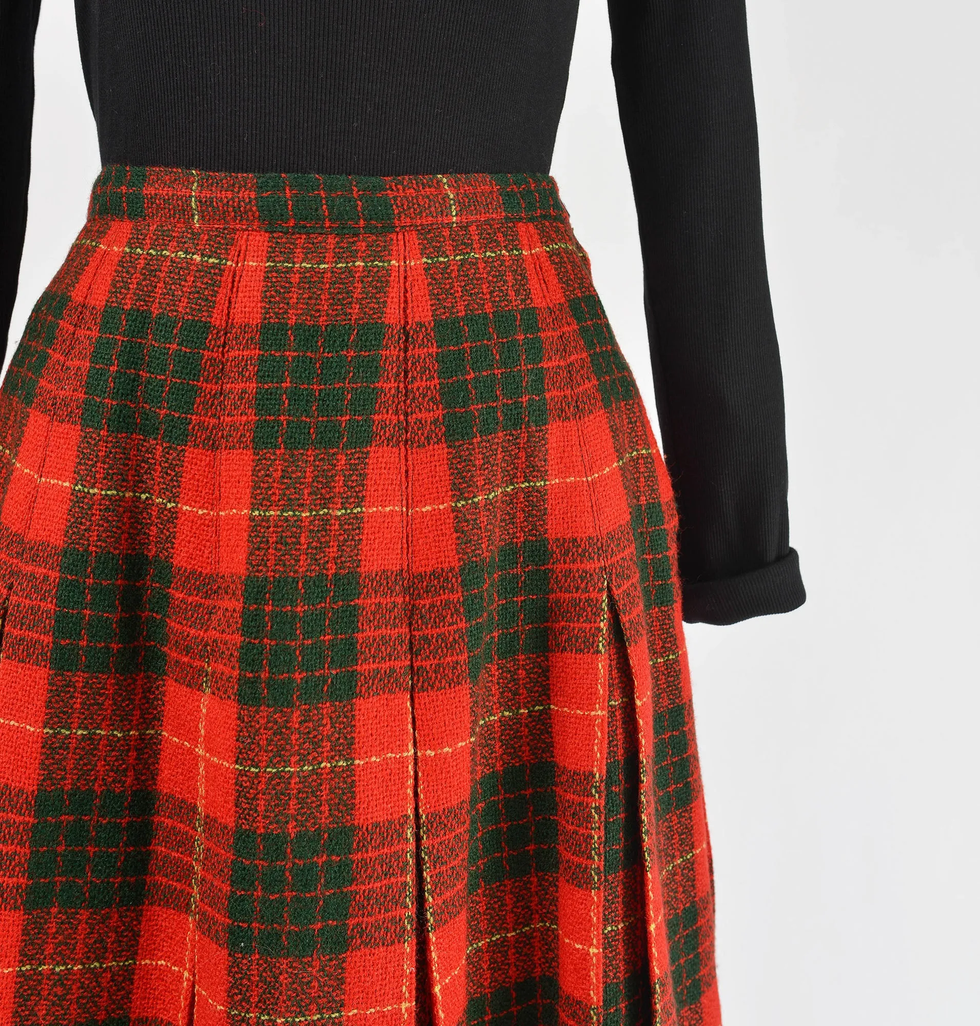 Vintage 50s Red and Green Plaid Wool Pleated Skirt size S